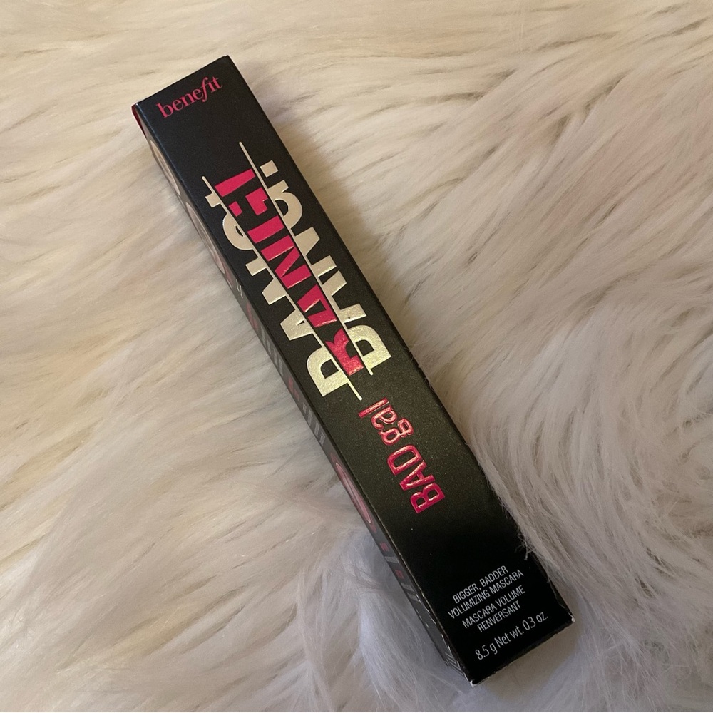 Benefit Cosmetics Bad Gal Bang! Bigger Badder Volumizing Mascara - New in Box - Picture 3 of 8